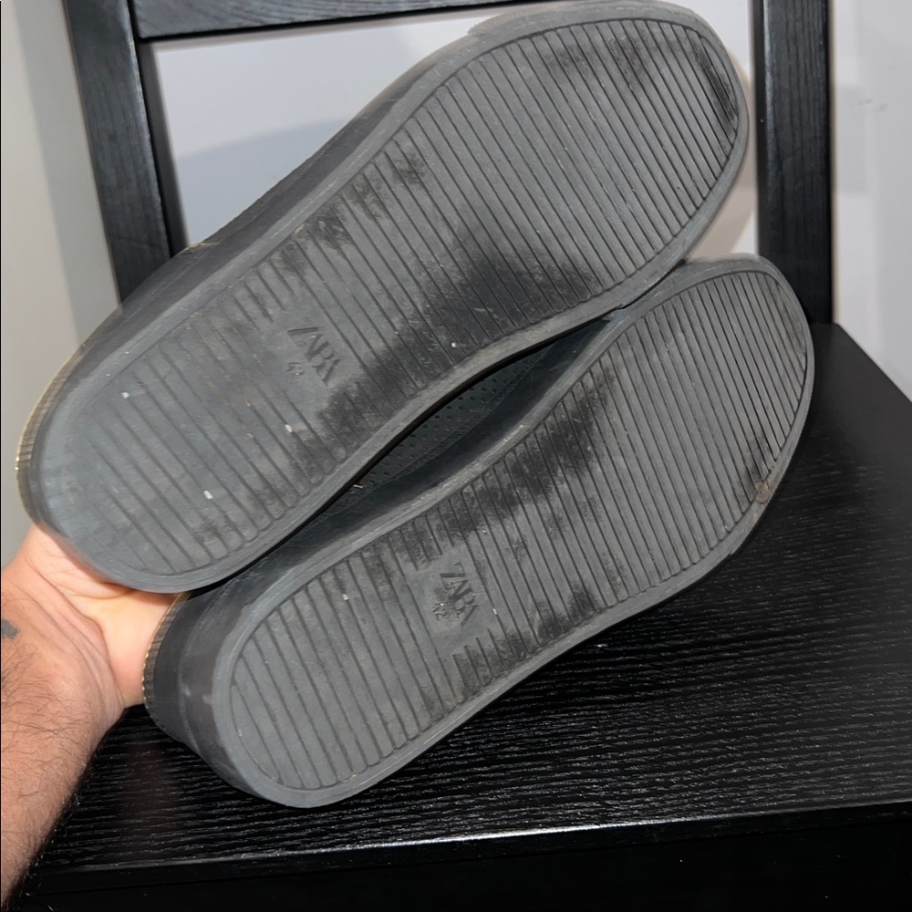 Zara Black and Gold suede Men's Sneakers - Picture 3 of 3